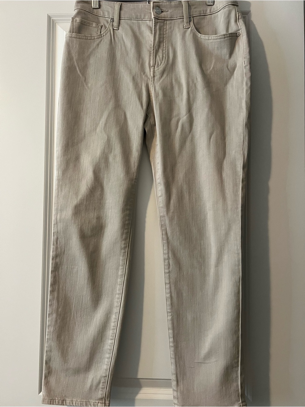 Chico's So Slimming Girlfriend Slim Leg Ankle Length Jeans in Light Beige